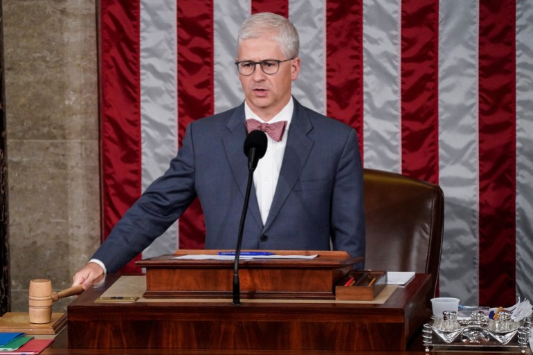 Speaker of the House Pro Tempore Patrick McHenry (R-NC) gavels in the session prior to a second round of voting to elect a new Speaker of the House on the floor of the House of Representatives at the U.S. Capitol in Washington, U.S., October 18, 2023. REUTERS/Elizabeth Frantz