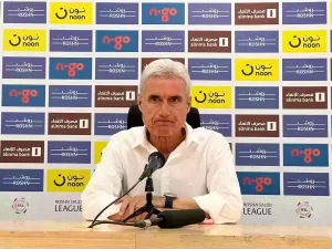 ” بعض الناس يحبّون الاصطياد في المياه العكرة”… كاسترو يفتح النار على جماهير النصر!!