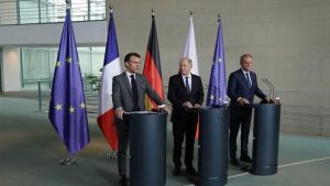 مثلث فايمار: زيادة الدعم لأوكرانيا وشراء أسلحة بالأموال الروسية