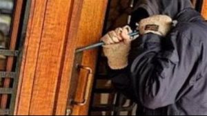 القبض علي 4 أشخاص سرقوا مليون جنيه من شقة أجنبي بالمعادي