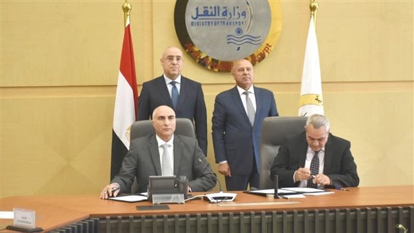 توقيع مذكرة تفاهم لتنظيم خدمات النقل البري بالمدن الجديدة وربطها بغيرها