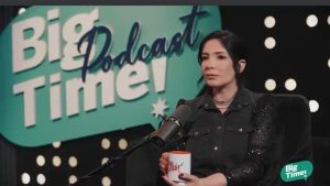 المرأة تشعر وبتشك.. هل تعرضت منى زكي للخيانة؟| الفنانة تجيب