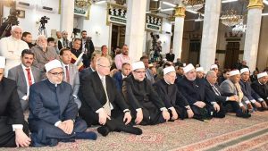 وزارة الأوقاف تحتفل بيوم بدر من مسجد السيدة نفيسة.. صور