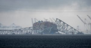 يكشف تسجيل الشرطة لحظات قبل انهيار جسر فرانسيس سكوت كي