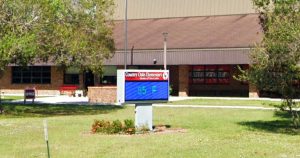 ابن نائب يبلغ من العمر 10 سنوات متهم ببيع سلاح لزميله البالغ من العمر 10 سنوات في مدرسة ابتدائية في فلوريدا