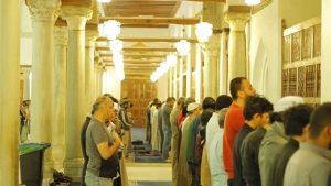 هل صلى النبي التراويح 20 ركعة؟.. علي جمعة يجيب