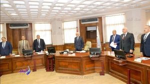 دقيقة حداد في أول إجتماع يعقده وزير التعليم بوزارته بعد وفاة نائبه