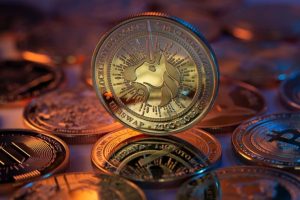 Uniswap (UNI) تكتسب زخمًا؛ Shiba Inu (SHIB) يمارس الهيمنة في القفزة الأخيرة؛ NuggetRush (NUGX) يميل إلى التفوق على منافسيه في Meme بعد الإطلاق