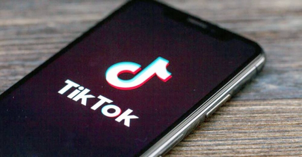 لجنة التجارة الفيدرالية تحقق في TikTok بشأن الخصوصية والأمان