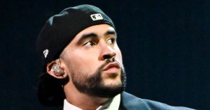 يرفع Bad Bunny دعوى قضائية ضد أحد المعجبين بسبب مقاطع فيديو YouTube “غير المشروعة” وانتهاك حقوق الطبع والنشر المزعوم