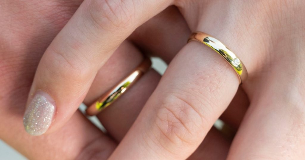 الخيانة على زوجتك تعتبر جريمة في نيويورك. قد يتم إلغاء قانون 1907 أخيرًا