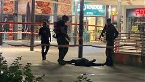 حق الشعب الفلسطيني.. حماس تبارك عملية الطعن في مركز للتسوق بـ أسدود