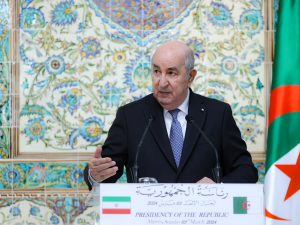 الجزائر تعلن تنظيم انتخابات رئاسية مسبقة