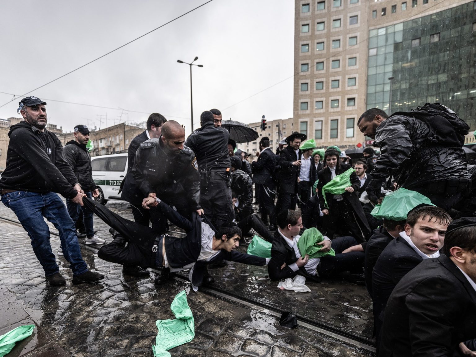 المستشارة القضائية بإسرائيل: يجب البدء بتجنيد الحريديم