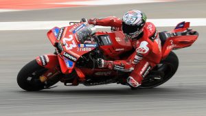 فاز باستيانيني على فينياليس ليحتل مركز الصدارة في جائزة البرتغال الكبرى بينما يتعافى ماركيز من الحادث إلى المركز الثامن