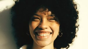 وإليك كيفية توليد الدوبامين، وفقًا لخبير طول العمر