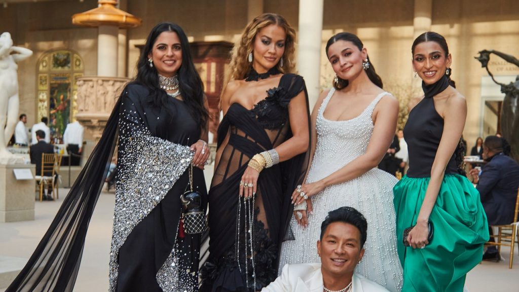 دليل فوغ للملابس الرسمية