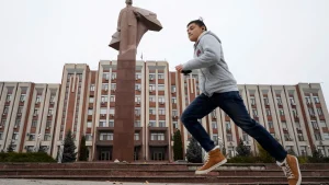 كيف أثارت الأحداث في منطقة ترانسنيستريا الانفصالية في مولدوفا المخاوف من التدخل الروسي