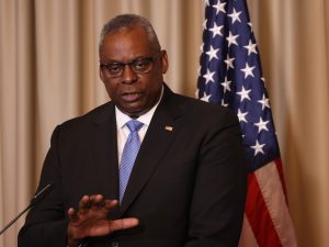 أوستن يؤكد دعم أميركا لإسرائيل في مواجهة “تهديدات إيران”