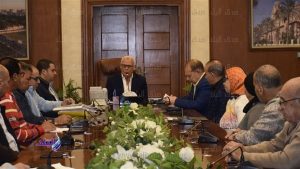 محافظ بورسعيد يوجه بسرعة الانتهاء من مشروعات الطرق