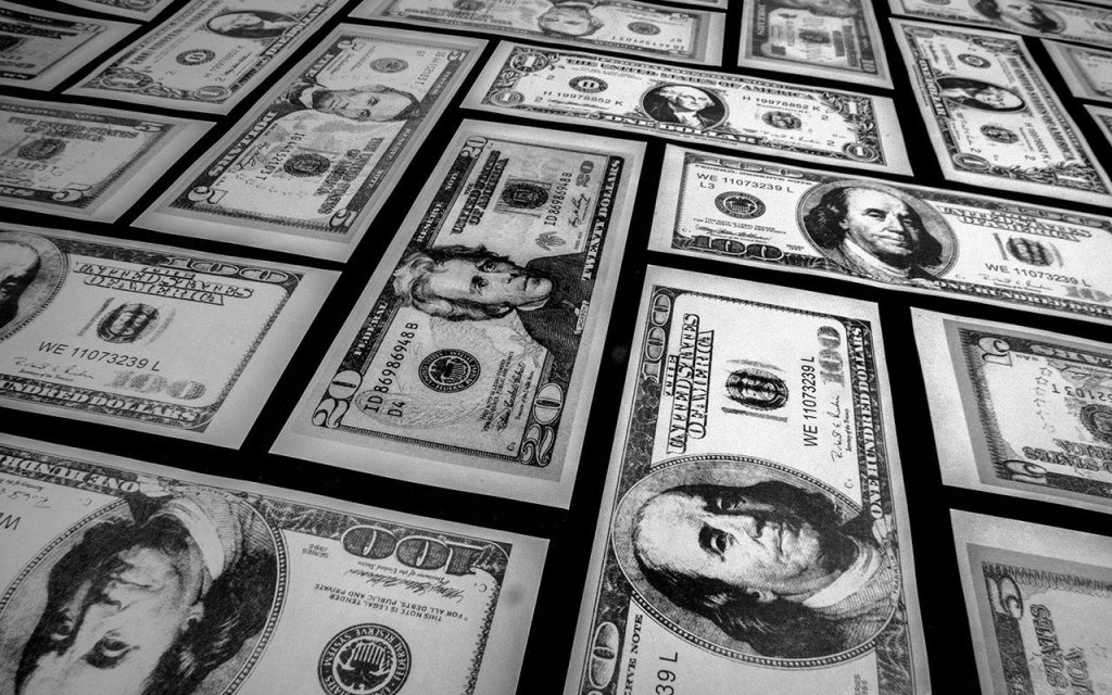 محققون ألمان يصادرون 103 ملايين دولار من الأوراق النقدية الأمريكية المزيفة المرتبطة بتركيا