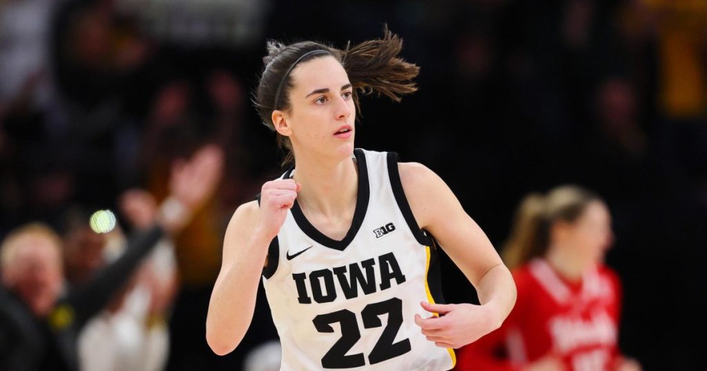 يشارك رؤساء مدينة كانساس سيتي دعمهم لكيتلين كلارك في بطولة مارس الجنون للسيدات