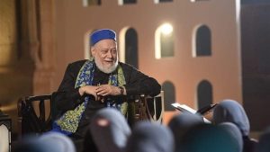 الإنسان أصله قرد والأرض كروية.. علي جمعة يجيب على أسئلة تشغل أذهان الشباب