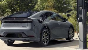 ماذا يحدث إذا لم تشحن سيارتك الهجينة؟