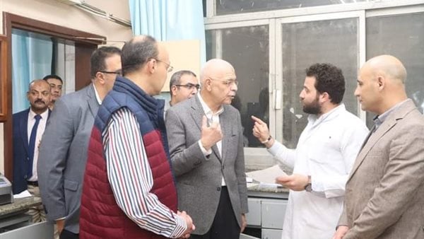 رئيس جامعة المنوفية يتفقد المستشفيات للاطمئنان على جاهزيتها في عيد الفطر