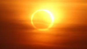 هل كسوف الشمس يدل على اقتراب الساعة؟.. متخصصون يوضحون الحقيقة