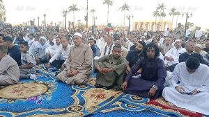 الآلاف يؤدون صلاة الفطر بساحة أبو الحجاج بالأقصر.. شاهد