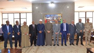 نسيج واحد.. محافظ الإسماعيلية يستقبل المهنئين بعيد الفطر في الديوان العام