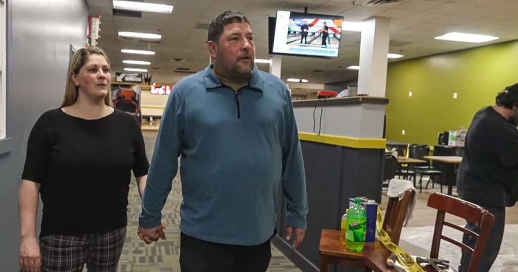 أصحاب صالة البولينغ التي شهدت إطلاق نار جماعي يتعهدون بإعادة فتحها باعتبارها “مكانًا آمنًا مرة أخرى”