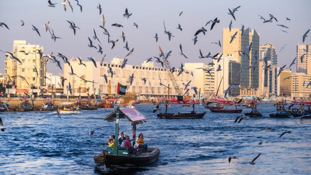 طقس الإمارات: هطول أمطار خفيفة ودرجات الحرارة تنخفض إلى 15 درجة مئوية – أخبار