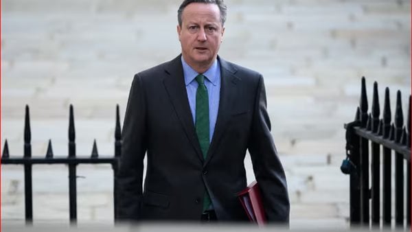 هجوم إيراني فاشل.. وزير الخارجية البريطاني يطالب إسرائيل بعدم التصعيد