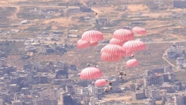 بمشاركة مصرية.. الأردن تنفذ 5 إنزالات جوية على قطاع غزة