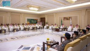 وزير الداخلية يشيد بنجاح رجال الأمن في موسم العمرة