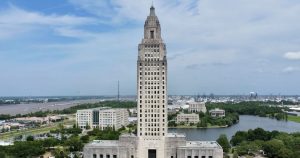 “فاتورة الحمام” للمتحولين جنسياً في لويزيانا تزيل العقبة الأولى