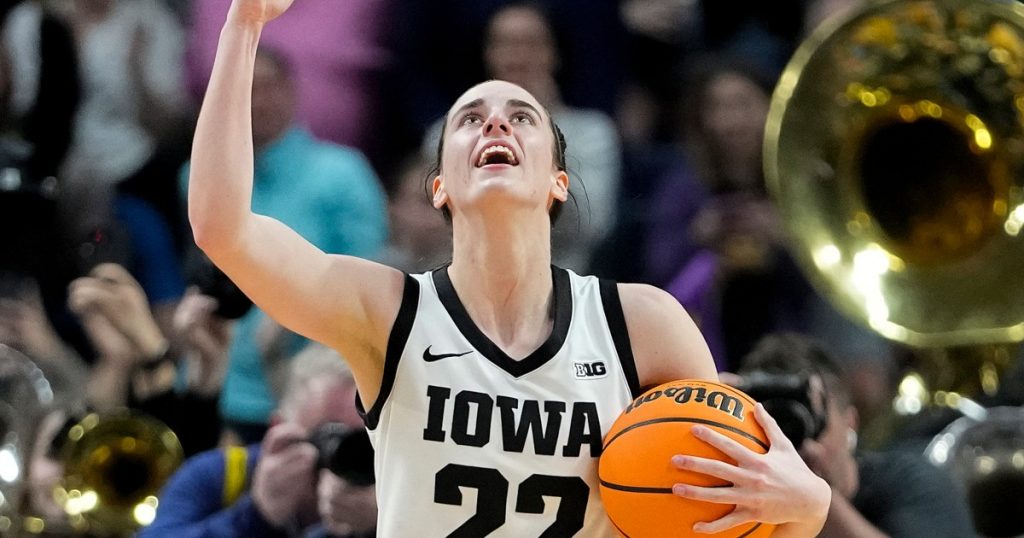 في الصف الثاني، كتبت كيتلين كلارك أحلامها في WNBA. الآن سوف تتحقق أخيرًا.