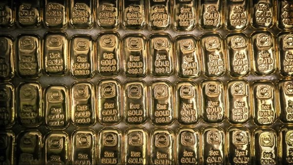 قلق في الأسواق العالمية.. أسباب ارتفاع أسعار الذهب عالميًا لمستوى 2400 دولار