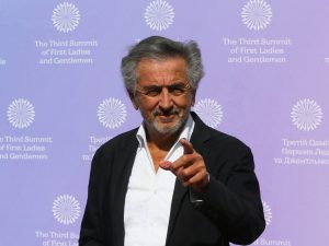 اليهودي الفرنسي برنارد ليفي يثير جدلا بتبريره الإبادة الجماعية في غزة