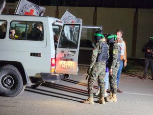 مفاوضات القاهرة تحقق تقدما وواشنطن تضغط لإبرام صفقة