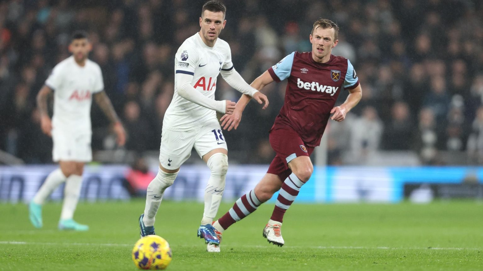 كيفية مشاهدة مباراة وست هام يونايتد ضد توتنهام هوتسبر على قناة TNT Sports وdiscovery+ والبث المباشر والتلفزيون