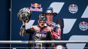 مافريك فينياليس: مايكل لافيرتي يقول إن قيمة أسهم نجم Aprilia Racing “تتجاوز السقف” بعد فوزه في MotoGP