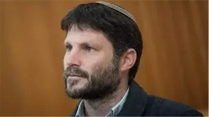 سموتريش: إسرائيل مستمرة بالتراجع عن الخطوط الحمراء في المفاوضات مع حماس