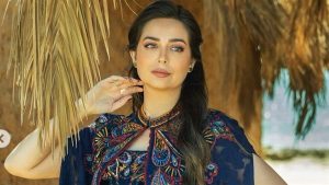 بإطلالة جذابة.. هبة مجدي تهنئ جمهورها بعيد الفطر