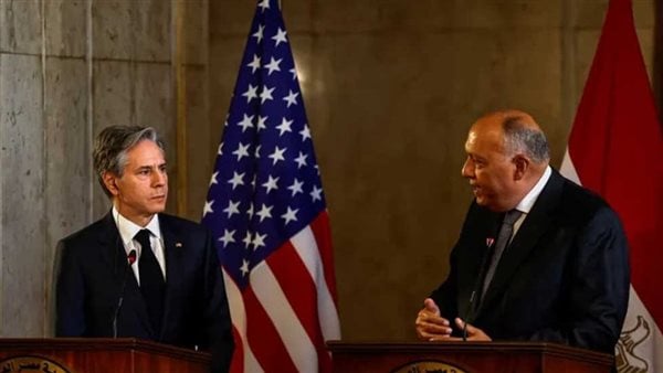 وزير الخارجية يبحث مع نظيره الأمريكي التوتر في المنطقة
