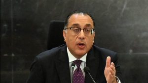 رئيس الوزراء يتابع برنامج الطروحات الحكومية مع محافظ البنك المركزي