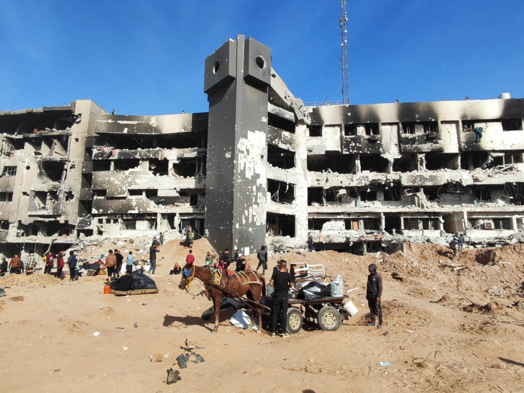 طبيب نرويجي: إسرائيل حوّلت مستشفى الشفاء إلى دار للموت