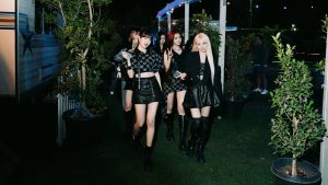 LE SSERAFIM أتقنت أسلوب فرقة الفتيات في كوتشيلا